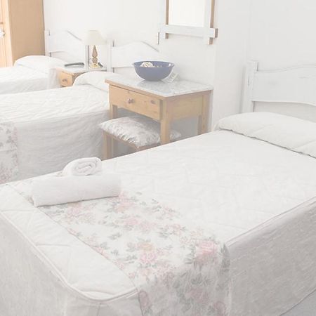 فندق Hostal 3 De Noviembre بالينثيا المظهر الخارجي الصورة