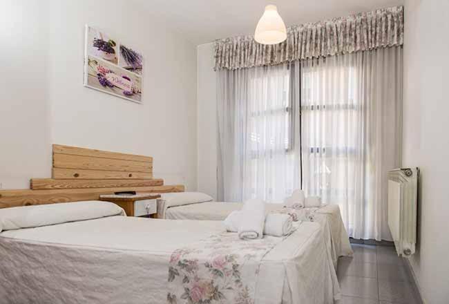 فندق Hostal 3 De Noviembre بالينثيا المظهر الخارجي الصورة